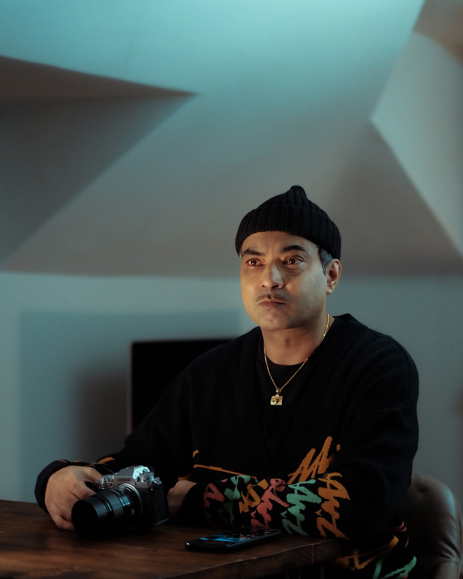 Visual Storytelling with Mr Whisper