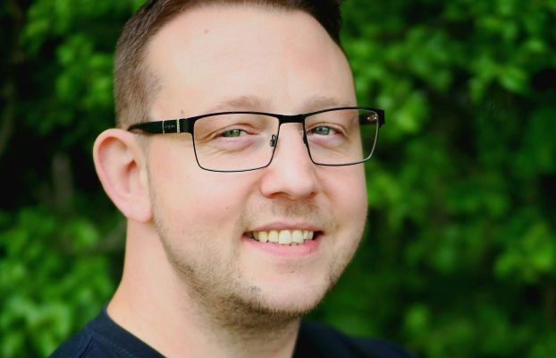 Explore the World of Macro, By David Smith