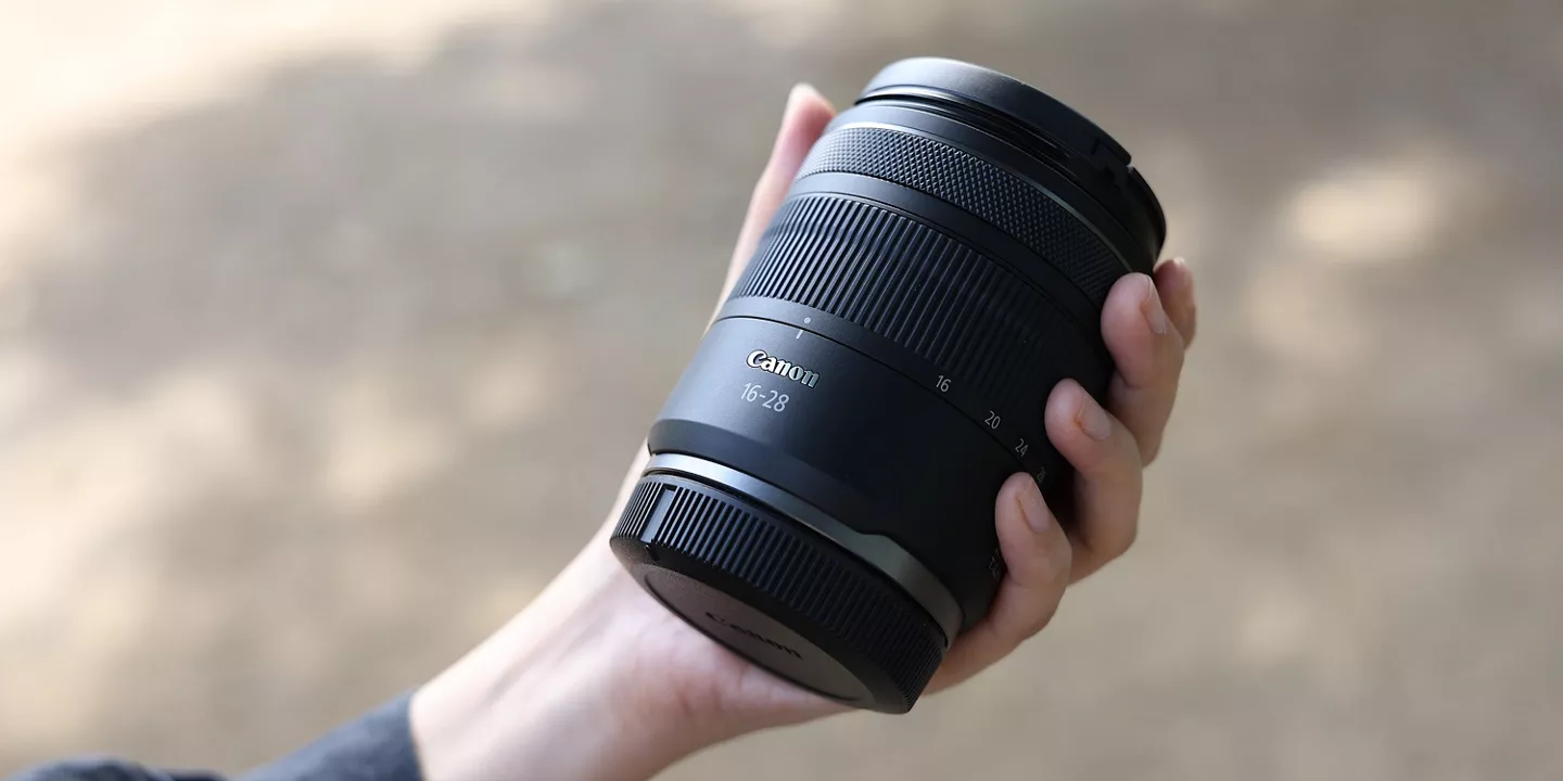 Canon Rf 16 28mm F2.8 Is Stm Lens Lifestyle Image (2)