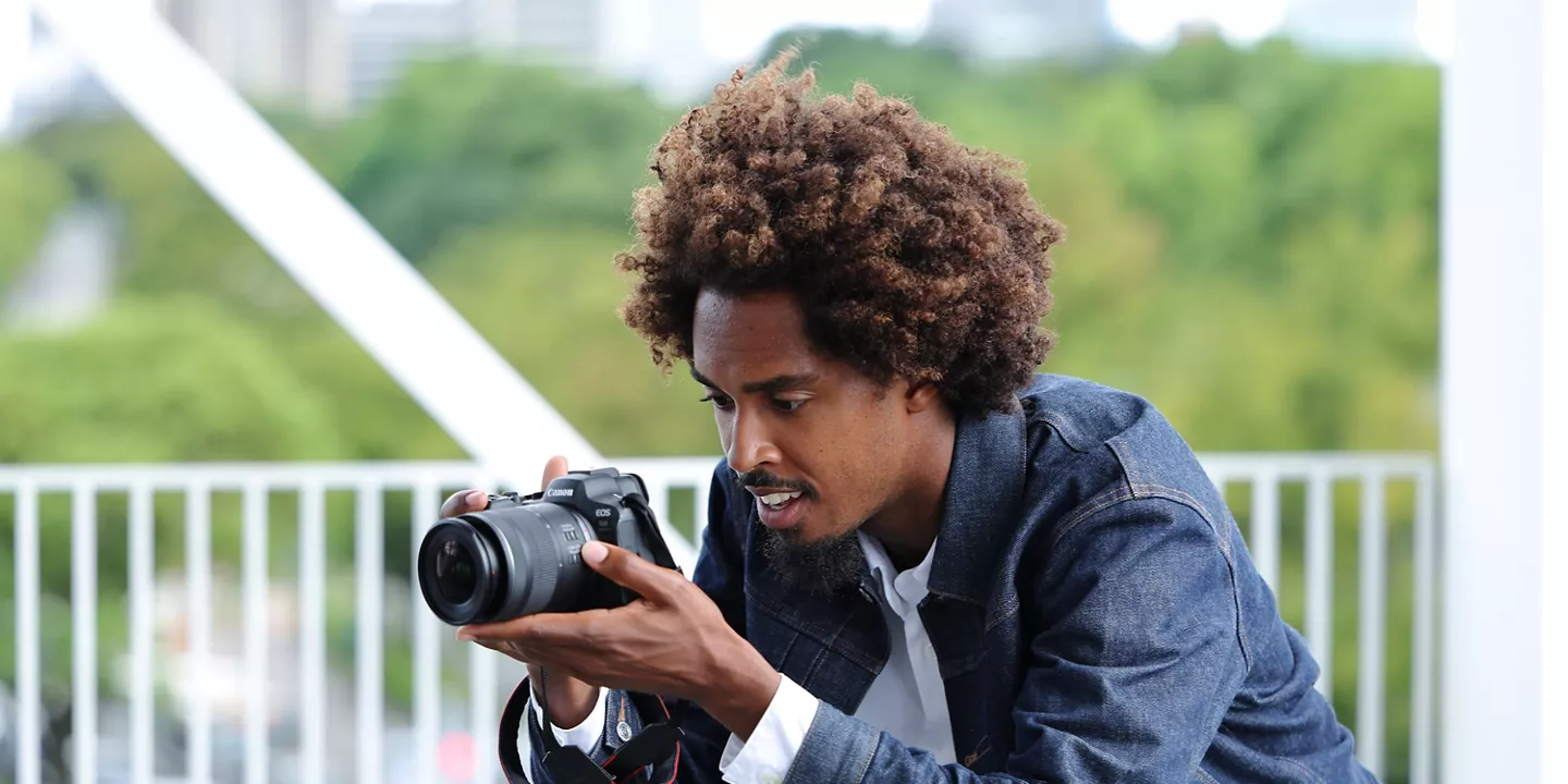 Canon Rf 16 28mm F2.8 Is Stm Lens Lifestyle Image (3)